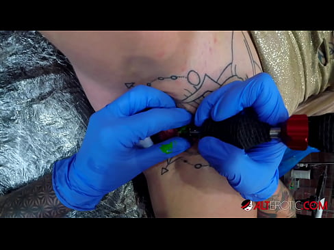 ❤️ tattooed ທີ່ສຸດ Hottie Sully Savage ໄດ້ຮັບ tattoo ສຸດ clitoris ຂອງນາງ ❤️❌ ໜັງໂປ້ ຢູ່ທີ່ພວກເຮົາ lo.porn-tub-sexer.ru% ﹏